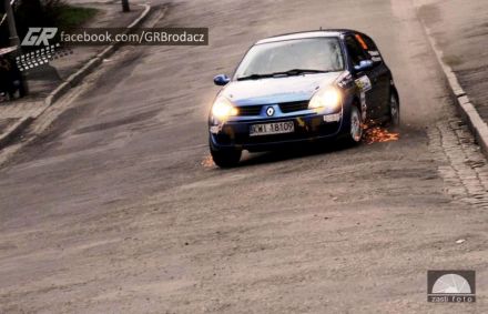 Mirosław Włodarczyk i Marek Kaczmarek - Renault Clio Sport.